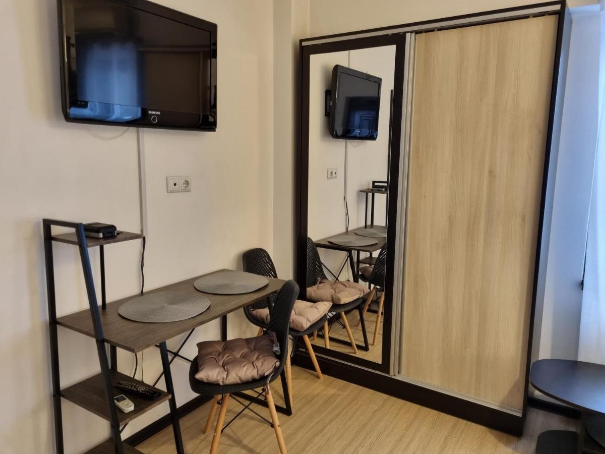 Central & Comfy, Peaceful Apt In Iasi Eksteriør billede